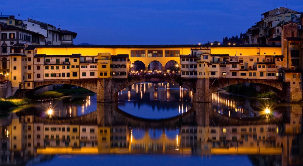 Ponte Vecchio View Luxury Apartment Флоренція Екстер'єр фото