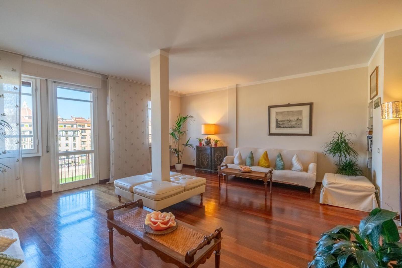 Ponte Vecchio View Luxury Apartment Флоренція Екстер'єр фото