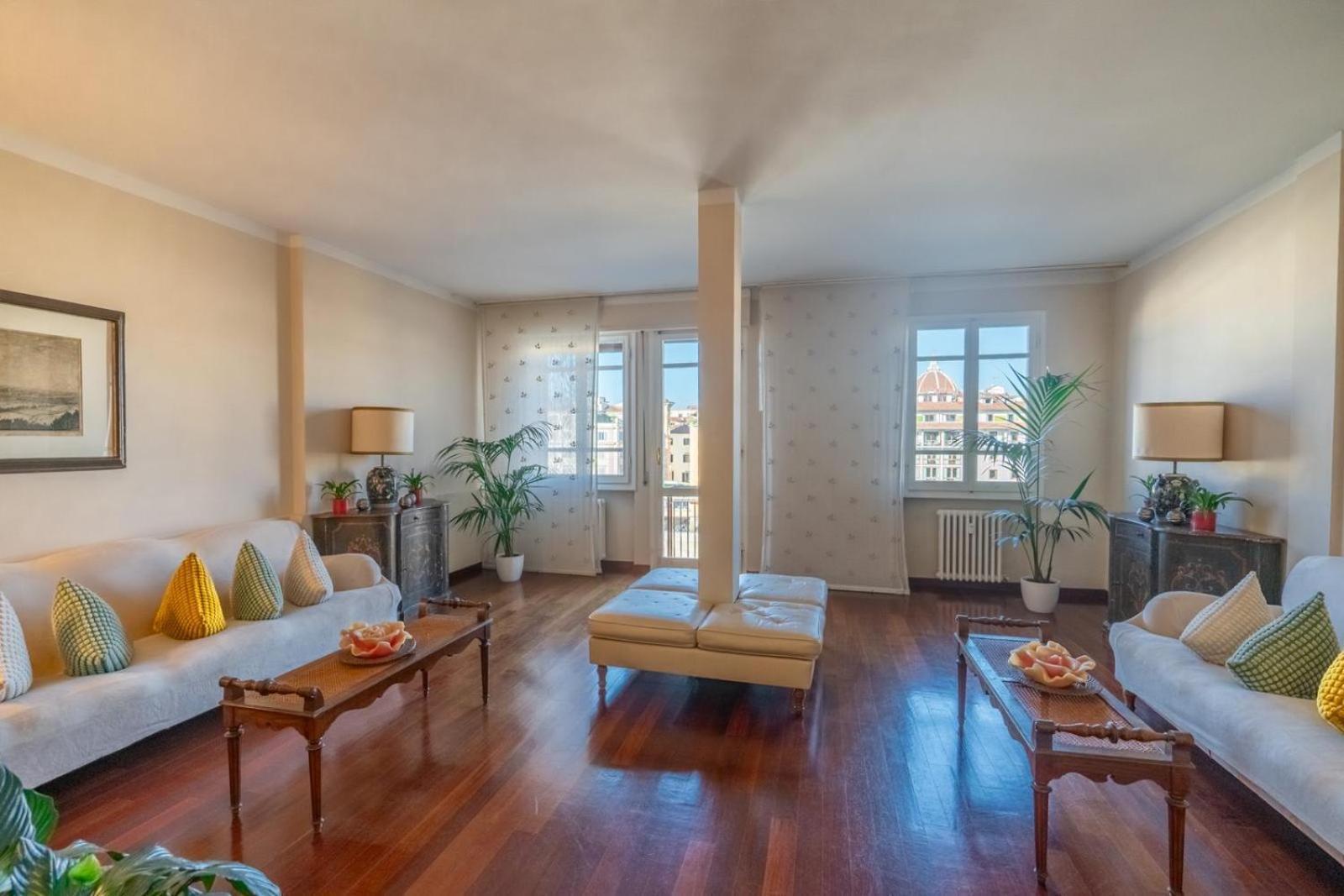 Ponte Vecchio View Luxury Apartment Флоренція Екстер'єр фото