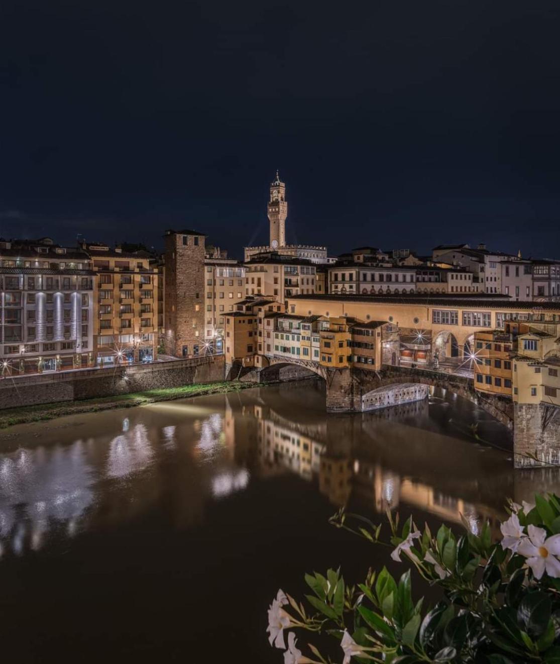 Ponte Vecchio View Luxury Apartment Флоренція Екстер'єр фото